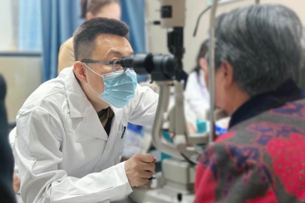 医德医风丨象魔眼科吴桐：以仁心铸医魂，，，，做眼眶病患者的“光明守护者”